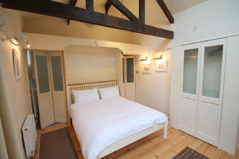 Little Court Apartment a british holiday cottage for 2 in , 