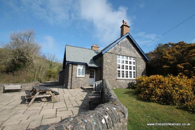 The School House a british holiday cottage for 13 in , 