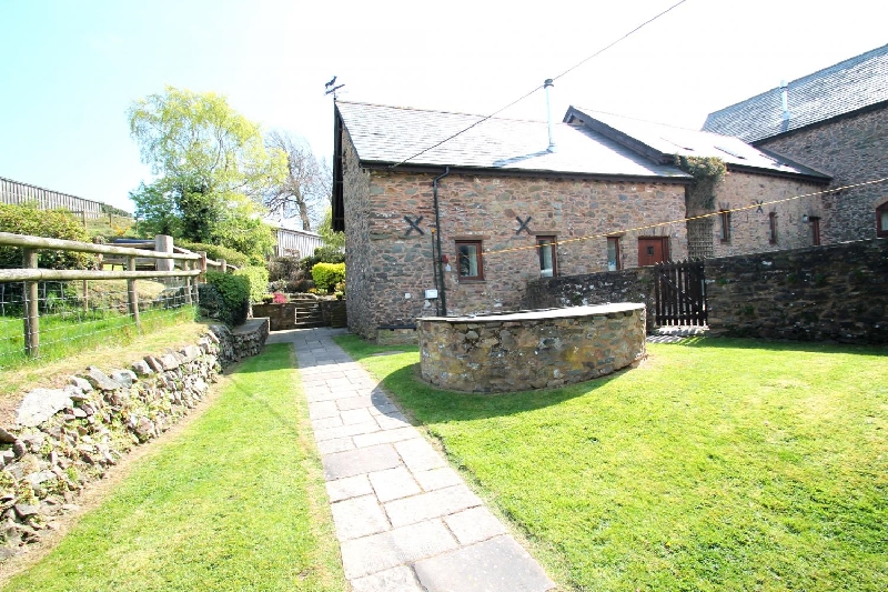 Yenworthy Mill a british holiday cottage for 10 in , 