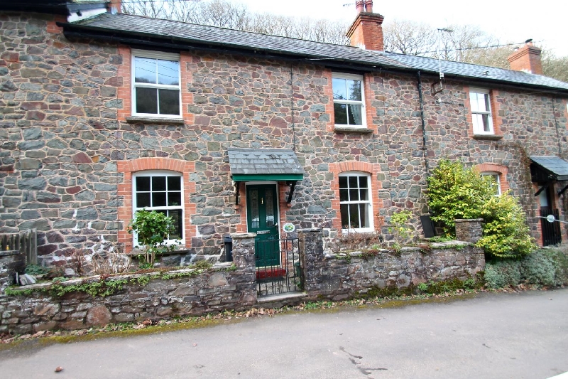Robins Brook a british holiday cottage for 4 in , 