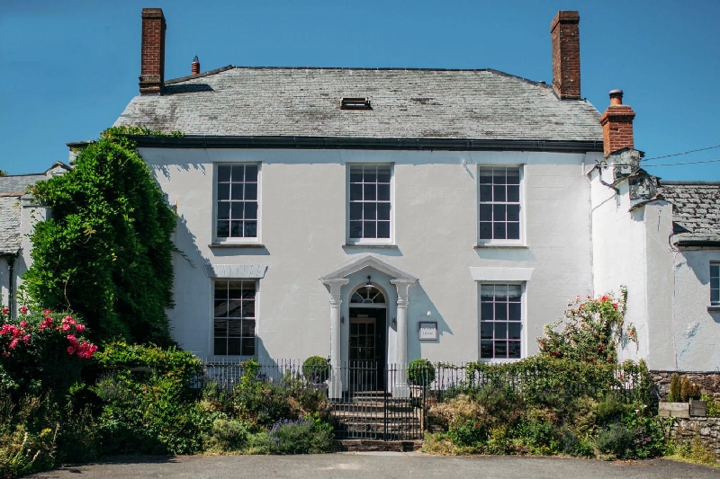 Heasley House a british holiday cottage for 16 in , 