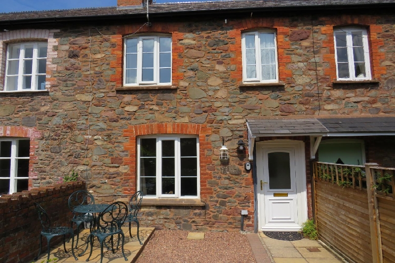 Mulberry Cottage a british holiday cottage for 4 in , 