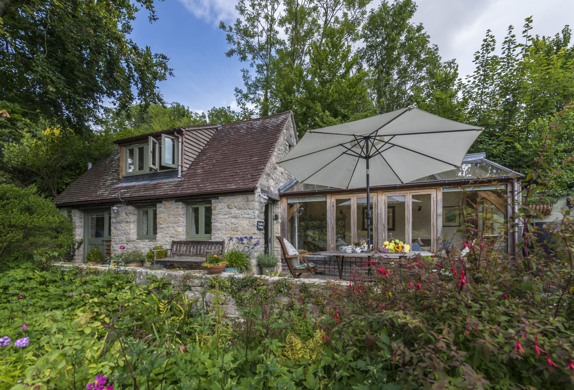 Garden Cottage a british holiday cottage for 2 in , 