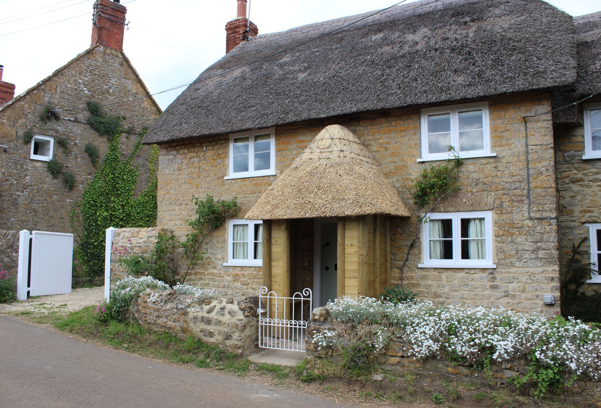 Vicarage Cottage a british holiday cottage for 6 in , 