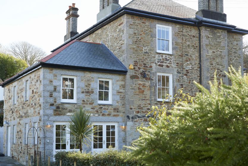 Rosevean House a british holiday cottage for 12 in , 