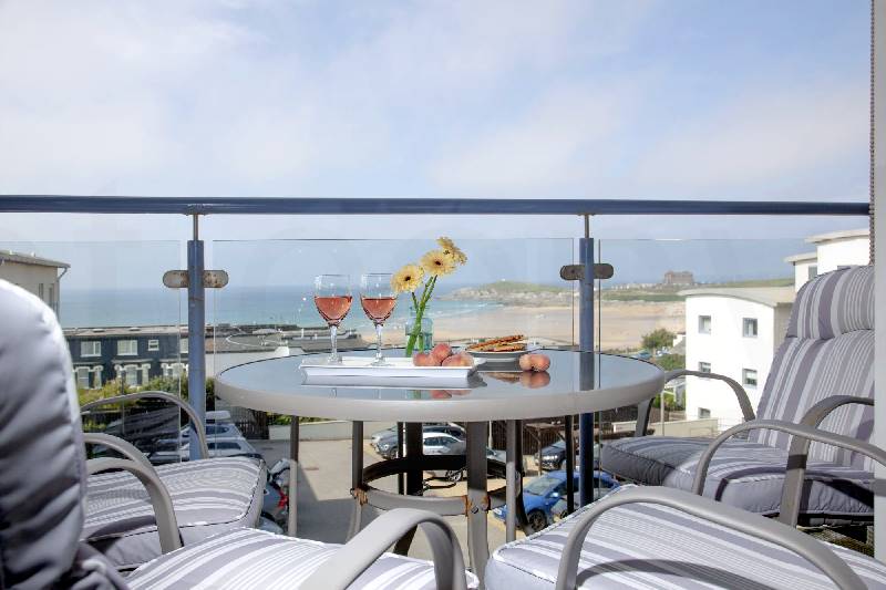 Fistral View,  Pentire a british holiday cottage for 4 in , 