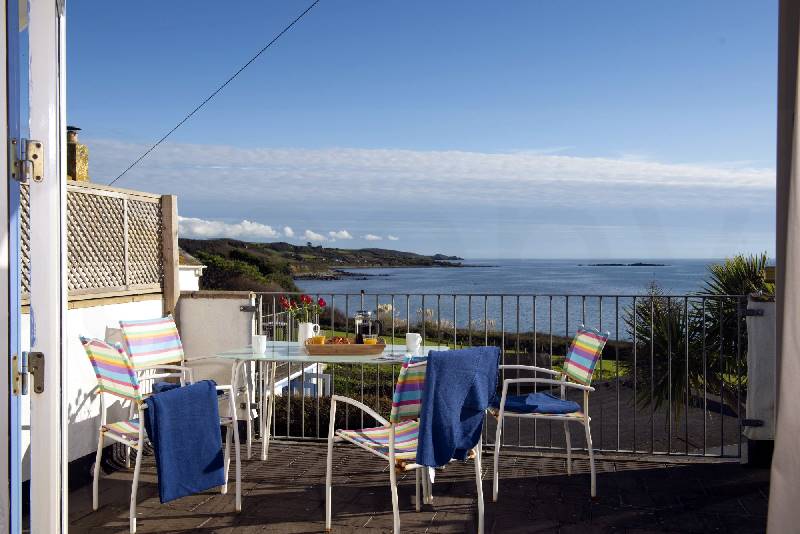 Little Trevara a british holiday cottage for 4 in , 