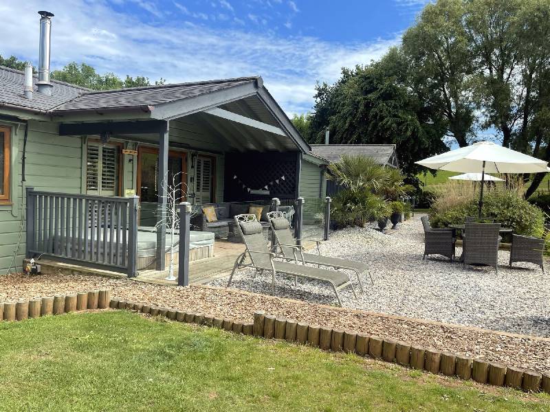Kingfisher Lodge, South View Lodges a british holiday cottage for 4 in , 