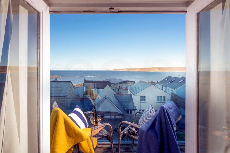 Sennen Surf Loft a british holiday cottage for 4 in , 
