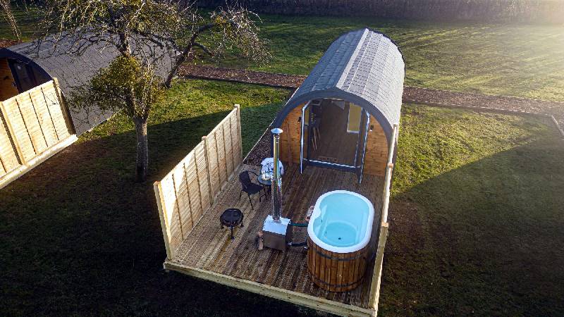 Honeycrisp, Apple Tree Glamping a british holiday cottage for 2 in , 