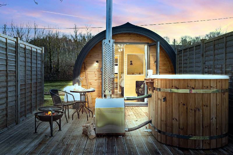 Morgan Sweet, Apple Tree Glamping a british holiday cottage for 2 in , 