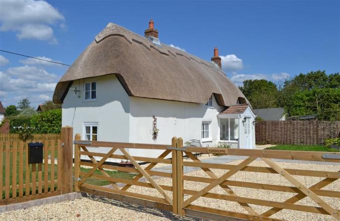 Kingscliffe Cottage a british holiday cottage for 4 in , 