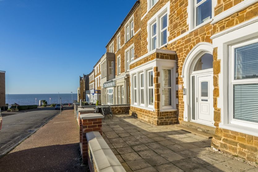 Bay View Apartment a british holiday cottage for 5 in , 