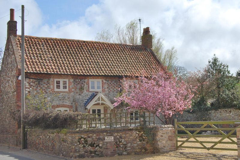 Mayes Cottage a british holiday cottage for 6 in , 