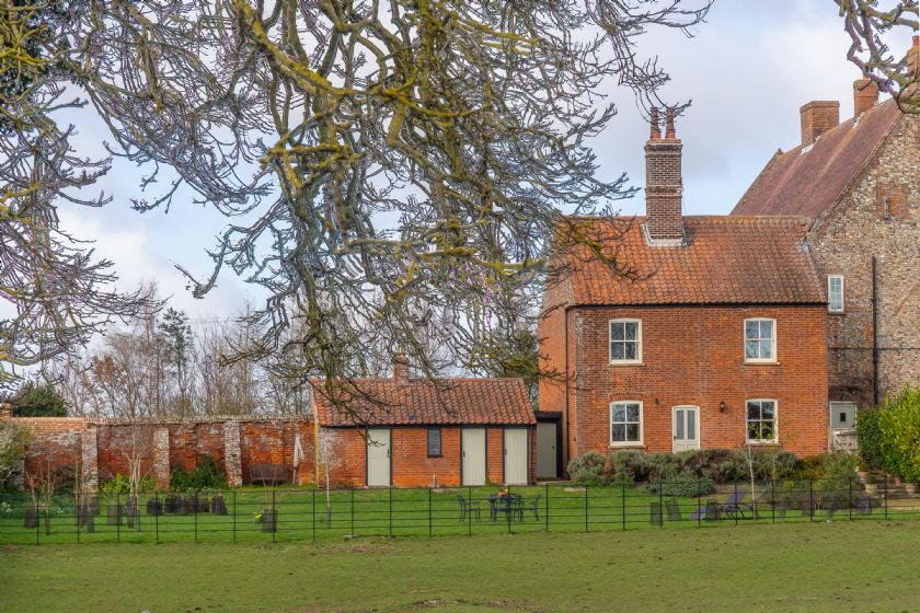 Ludham Hall Cottage a british holiday cottage for 4 in , 