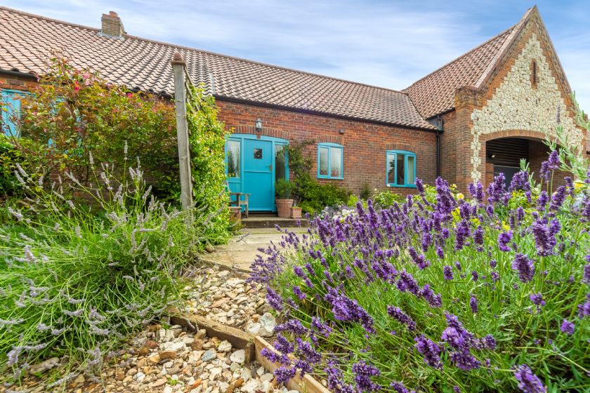 Saxon Shore Cottage a british holiday cottage for 9 in , 