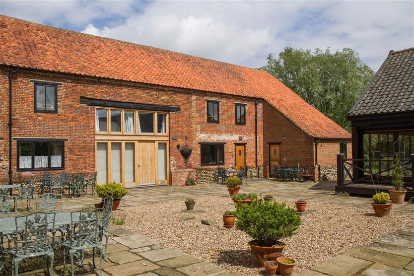 Great Barn a british holiday cottage for 6 in , 