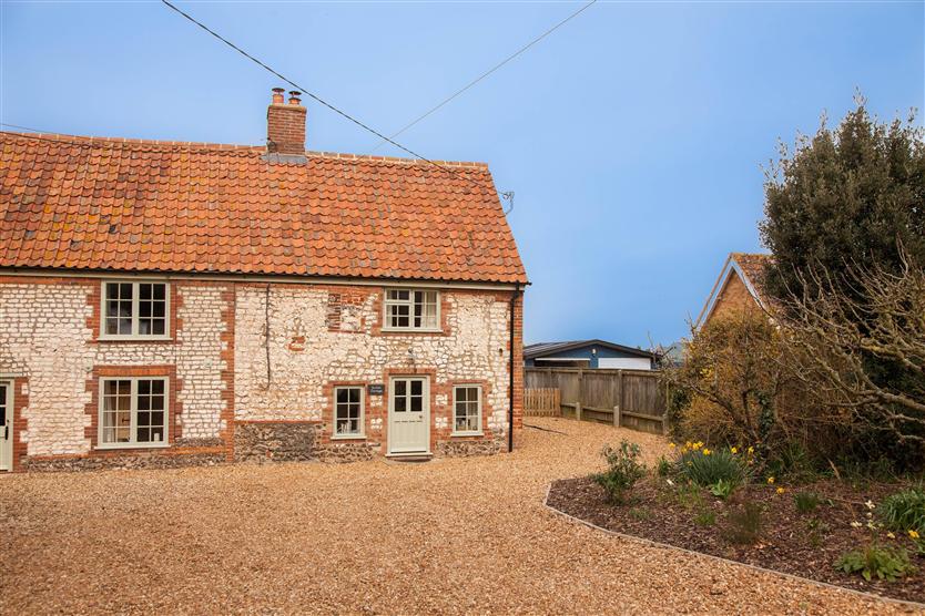 Sutton Cottage a british holiday cottage for 4 in , 