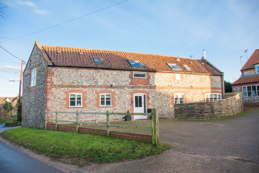 Coach House (D) a british holiday cottage for 8 in , 