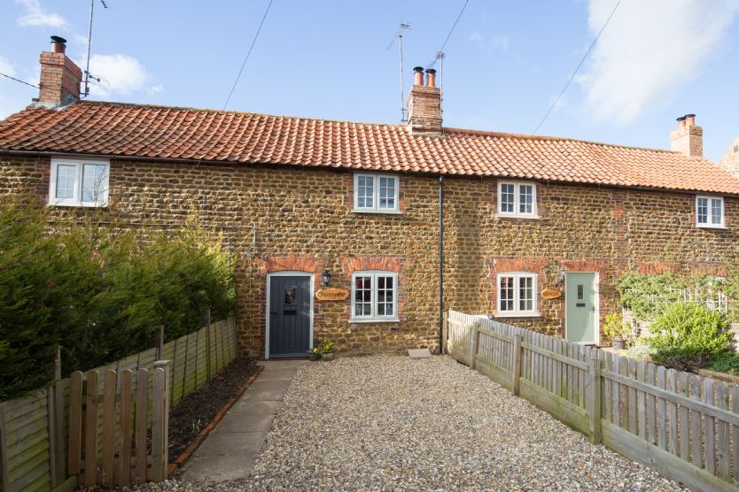Moongazer Cottage a british holiday cottage for 4 in , 
