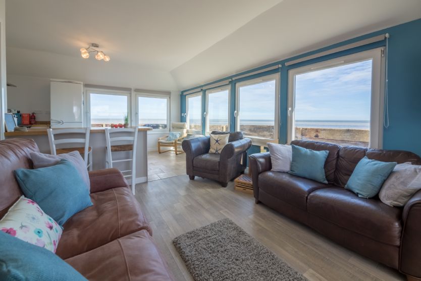 Wyndham Beach House a british holiday cottage for 6 in , 