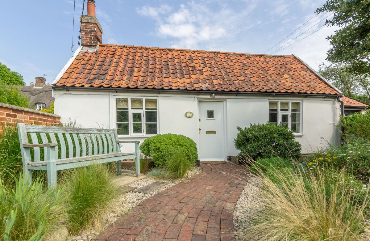 Myrtle Cottage a british holiday cottage for 4 in , 