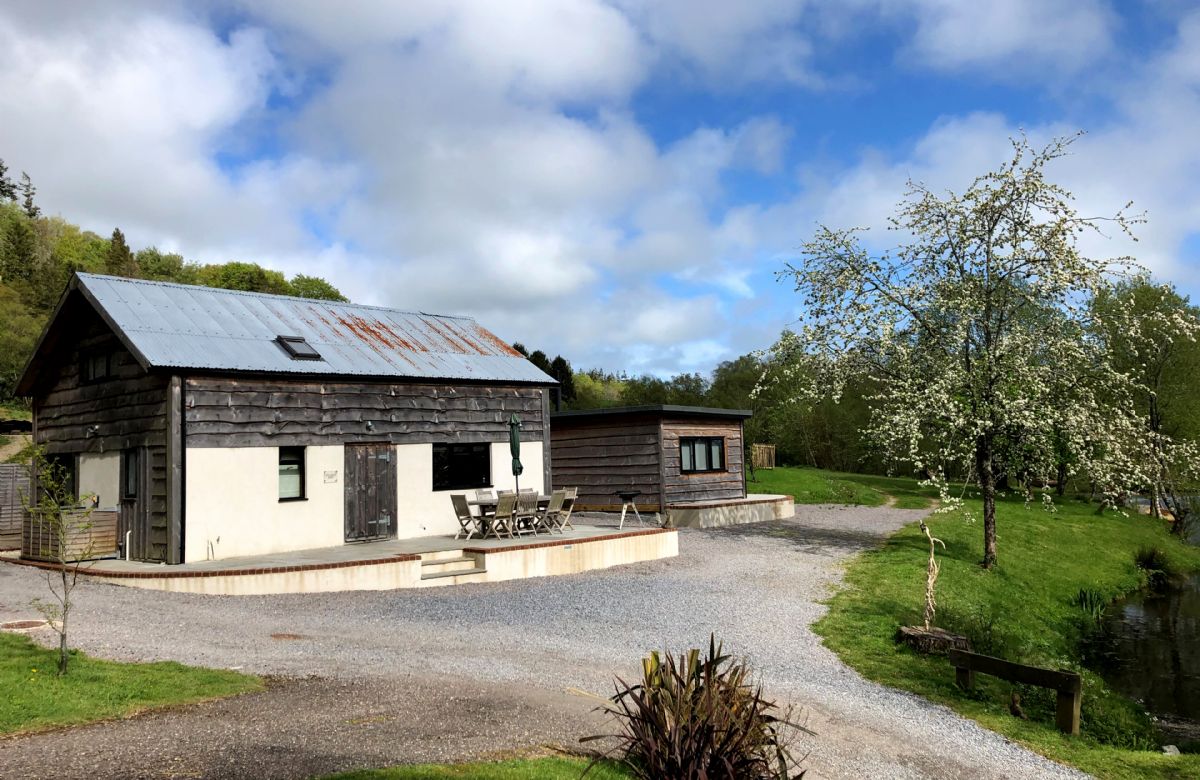 Wellhayes Barn a british holiday cottage for 4 in , 