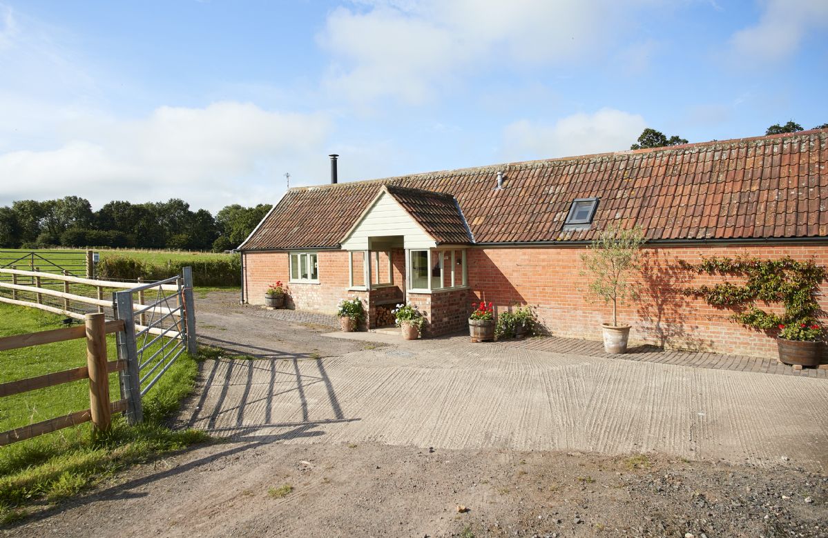 Downclose Piggeries a british holiday cottage for 3 in , 