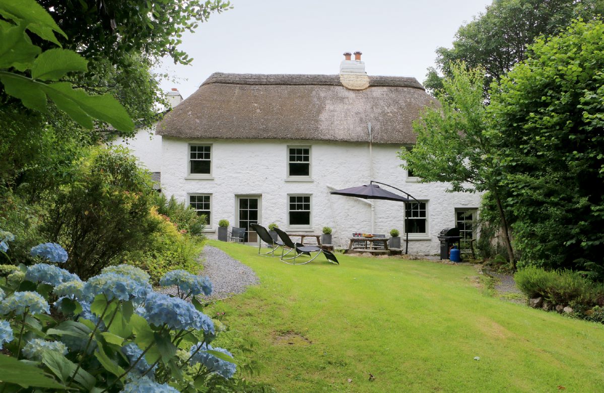 The Moors House a british holiday cottage for 10 in , 
