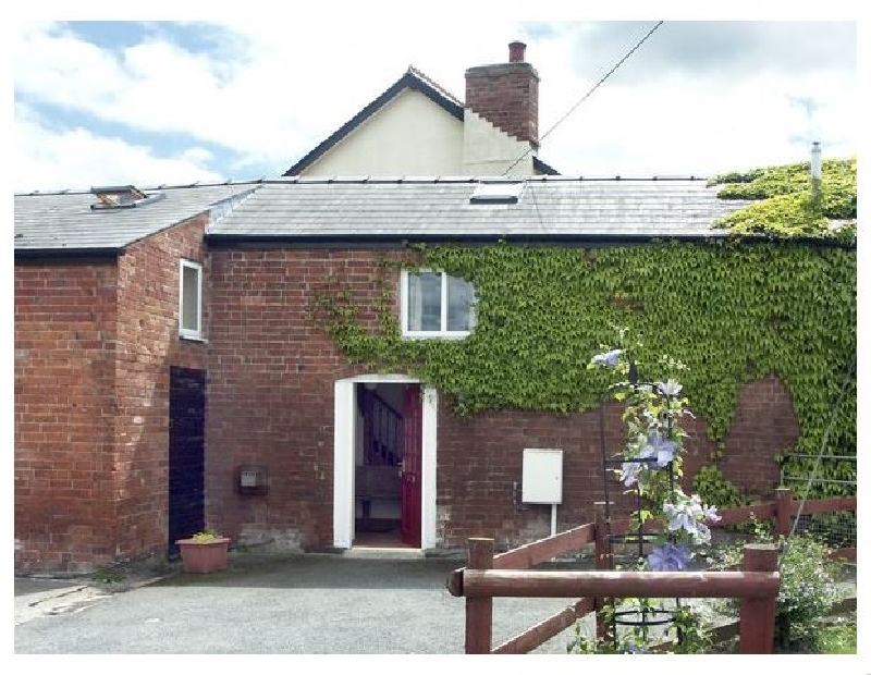 The Coach House a british holiday cottage for 4 in , 