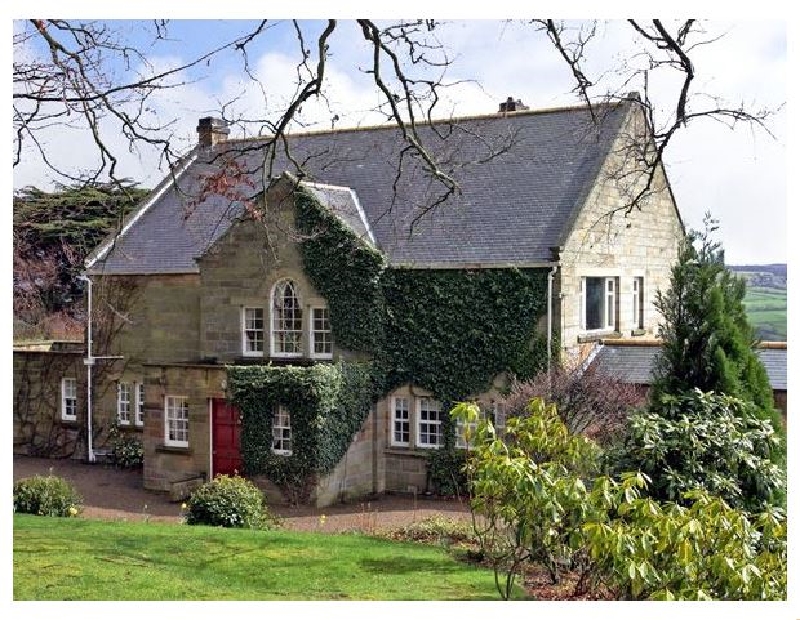 Beech Hill Manor a british holiday cottage for 17 in , 