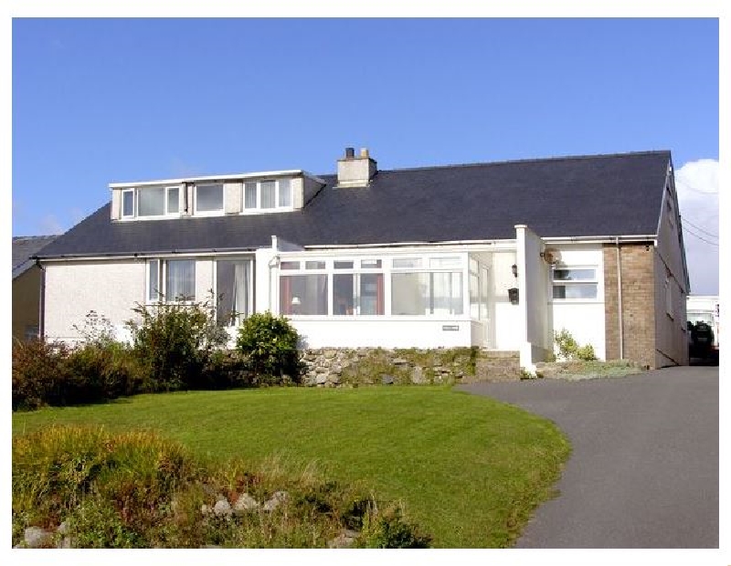 Trem y Mor a british holiday cottage for 6 in , 
