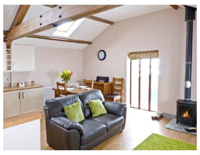 Dinny's Retreat a british holiday cottage for 2 in , 