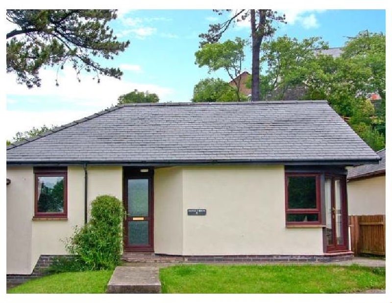 8 Parc Bron Y Graig a british holiday cottage for 5 in , 