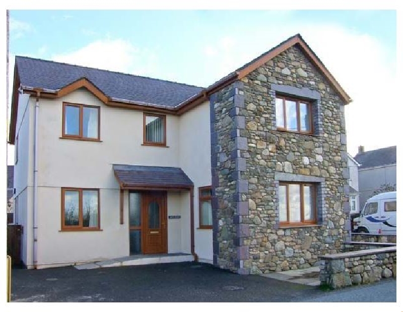 Bryn Seion a british holiday cottage for 7 in , 