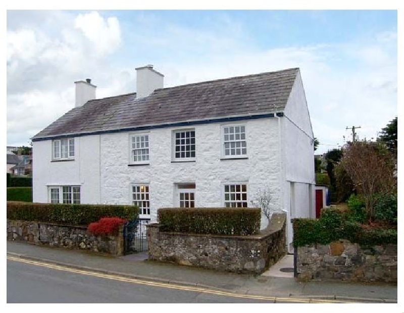 Glan Y Don a british holiday cottage for 6 in , 