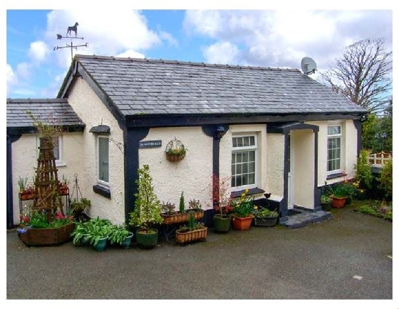 Ty Newydd Bach a british holiday cottage for 2 in , 