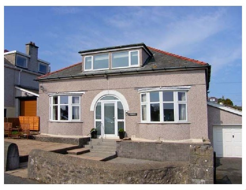 Penmaen a british holiday cottage for 10 in , 