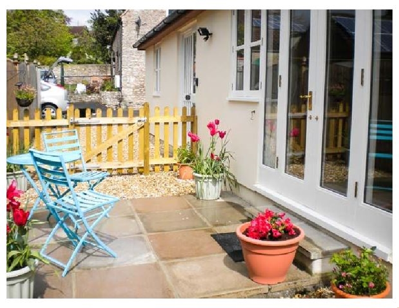 Glebe Lodge a british holiday cottage for 3 in , 
