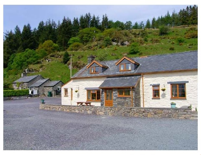 Henrhiw Uchaf a british holiday cottage for 6 in , 