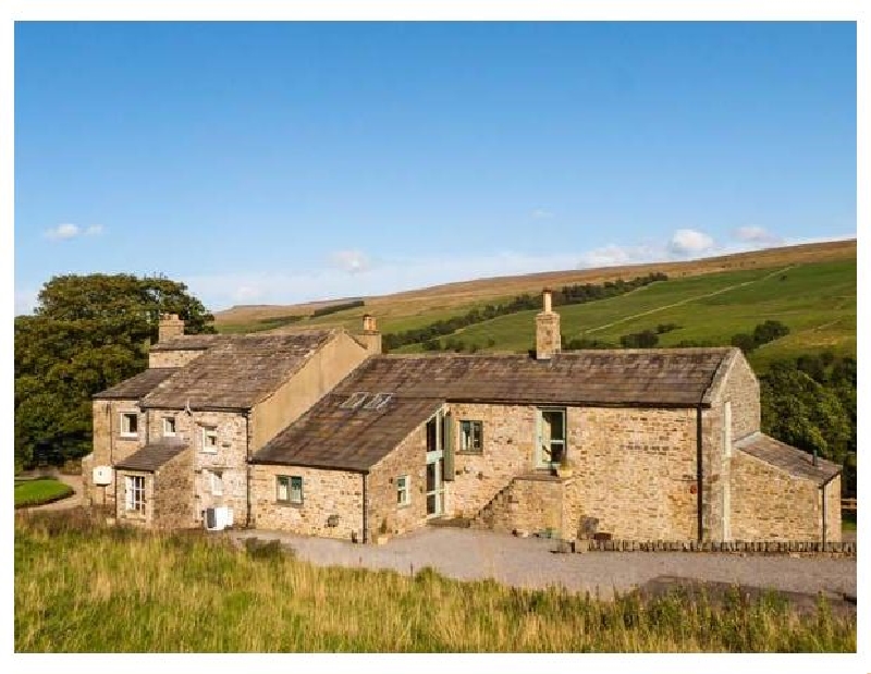 Deerclose West Farmhouse a british holiday cottage for 14 in , 