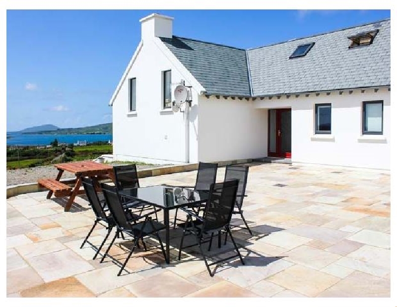 The High Field a british holiday cottage for 11 in , 