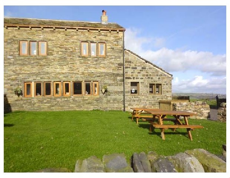 Upper Peaks Cottage a british holiday cottage for 10 in , 