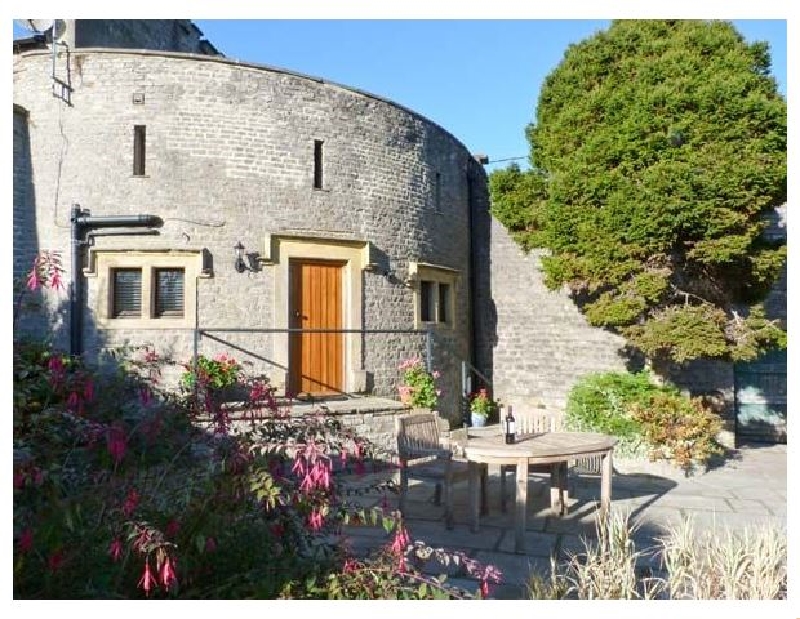 The Round House a british holiday cottage for 2 in , 