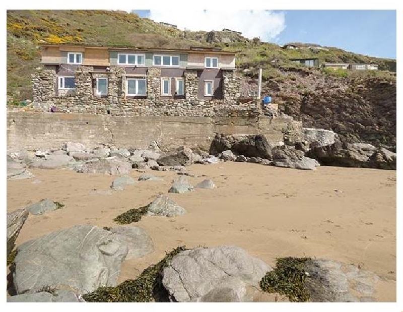 Scylla View Cottage a british holiday cottage for 4 in , 