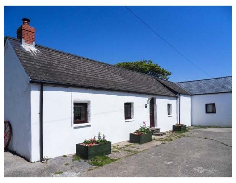 Hill Top Farm Cottage a british holiday cottage for 6 in , 