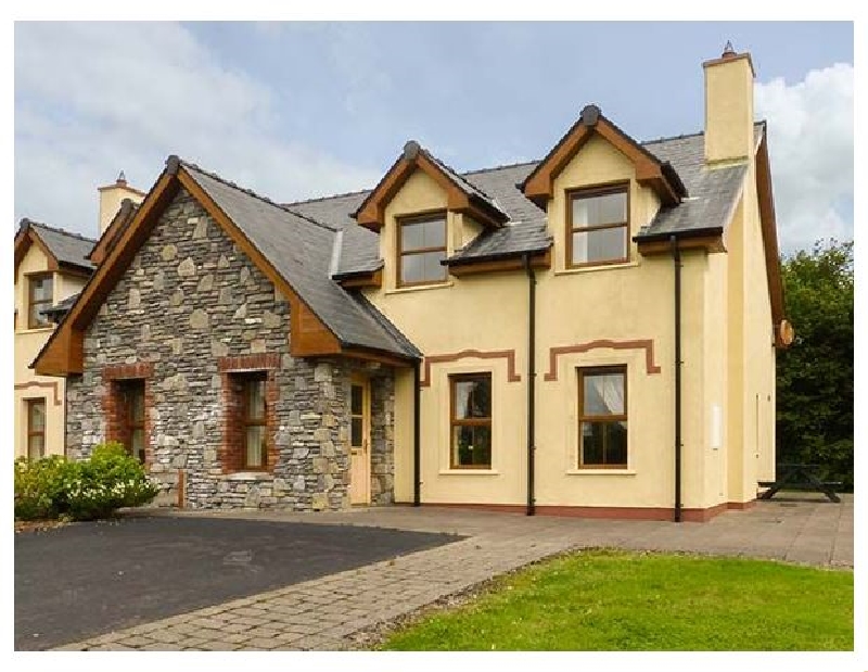 Kenmare Bay Cottage a british holiday cottage for 6 in , 