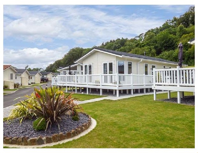 Cwtch Lodge 42 a british holiday cottage for 6 in , 