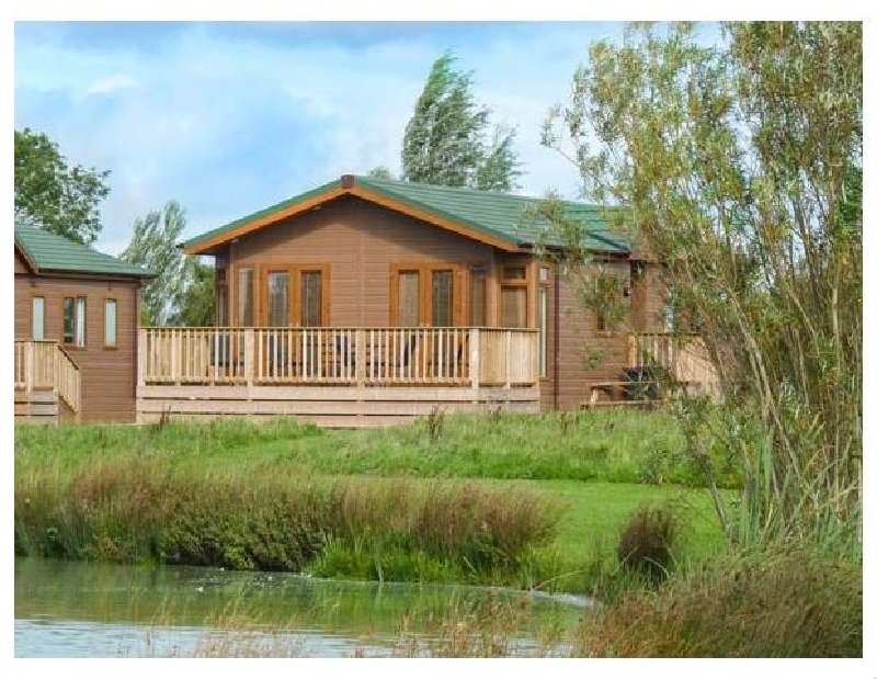 Harvester Lodge a british holiday cottage for 6 in , 
