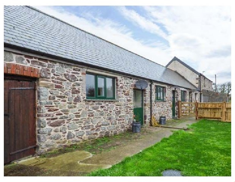 The Long Barn a british holiday cottage for 6 in , 